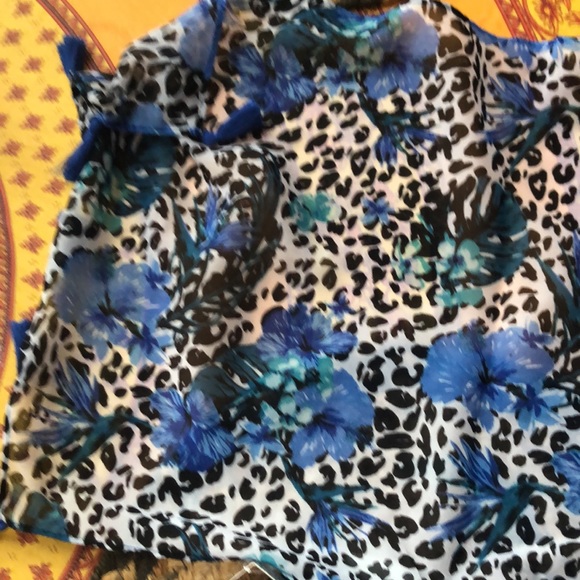 Cover up - Picture 6 of 6